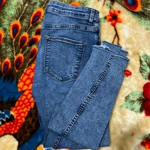 HM denim high waisted skinny distressed jeans size 6 stretchy material